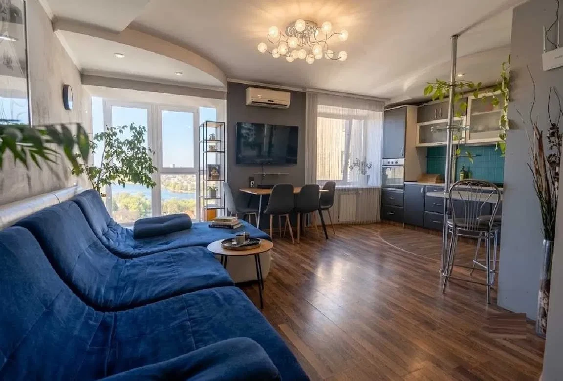 3-кімнатна квартира, Вінниця: кухня-студія 32 м², гараж