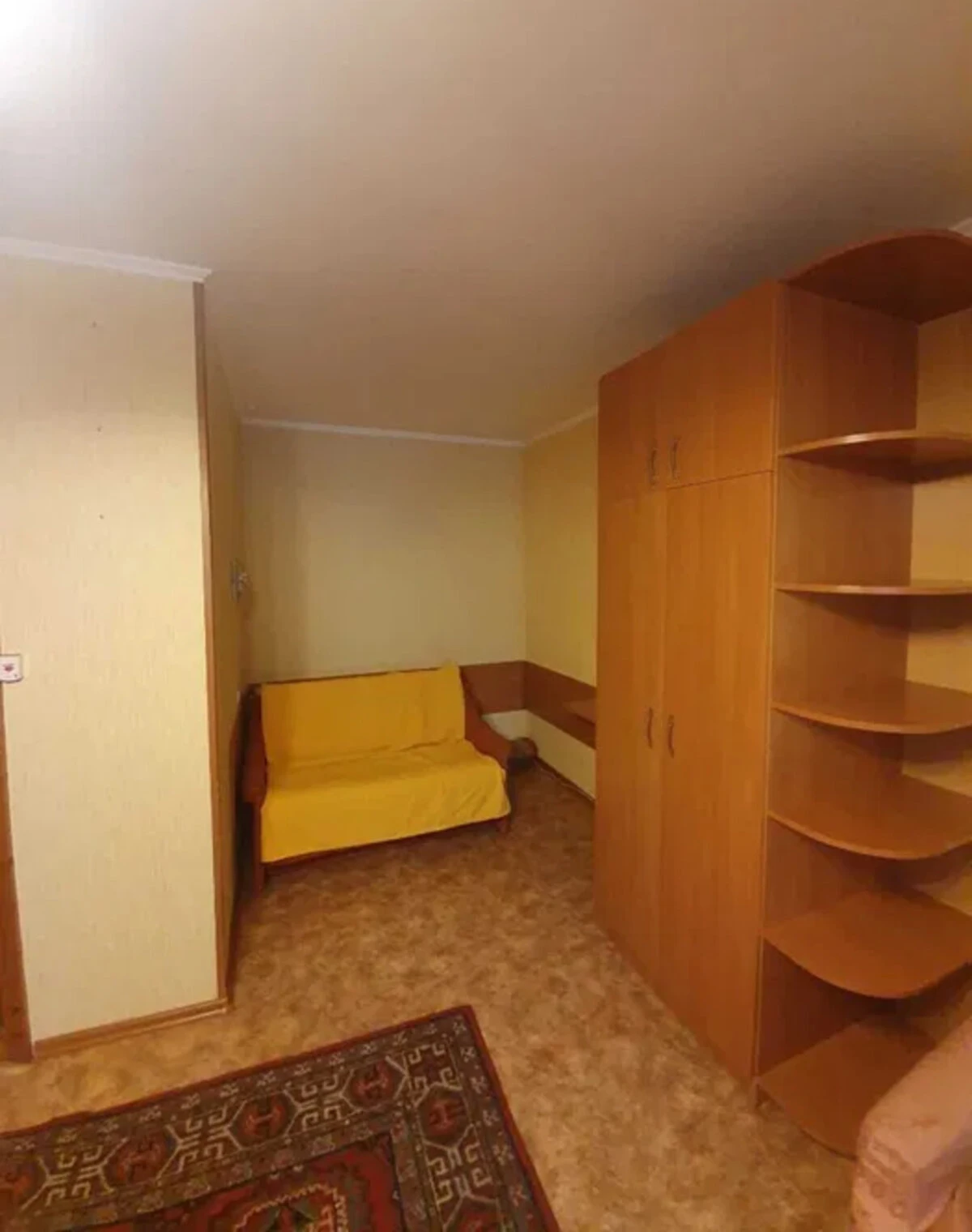 1-кімнатна квартира, Київський: косметичний ремонт, цегляні стіни, фото 3