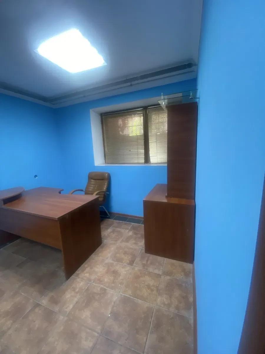 Приміщення, Київський: 2 кабінети, паркомісця, заряджання електромобіля, фото 3
