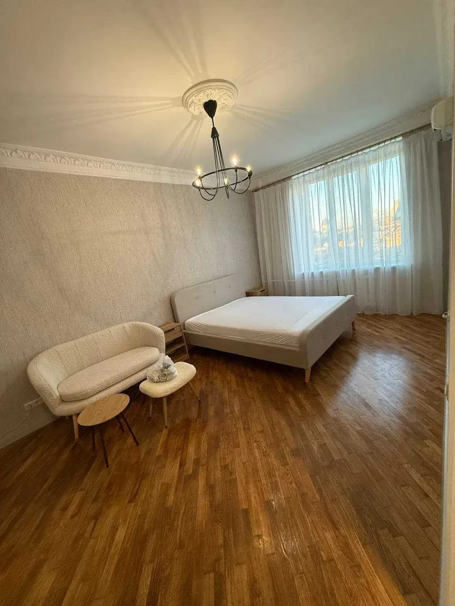 1-кімнатна квартира, Приморський: євроремонт, центр - фото 1
