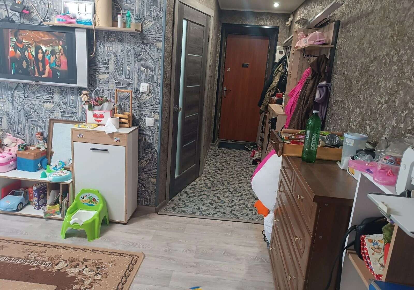 2-кімнатна квартира, Шостка: закріплене паркомісце, підігрів підлоги, фото 3