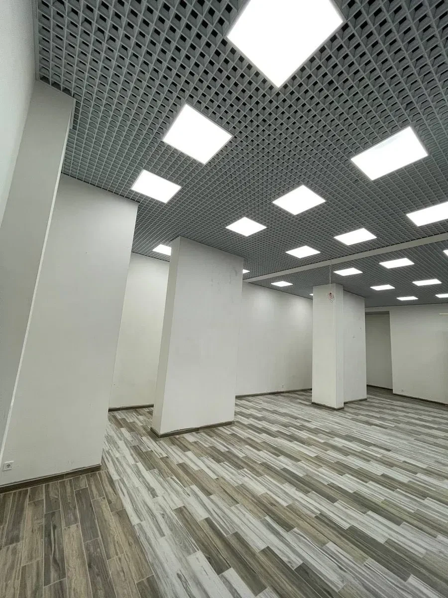 Приміщення у ЖК Segment: фасадне, два входи, 2 паркомісця - фото 3