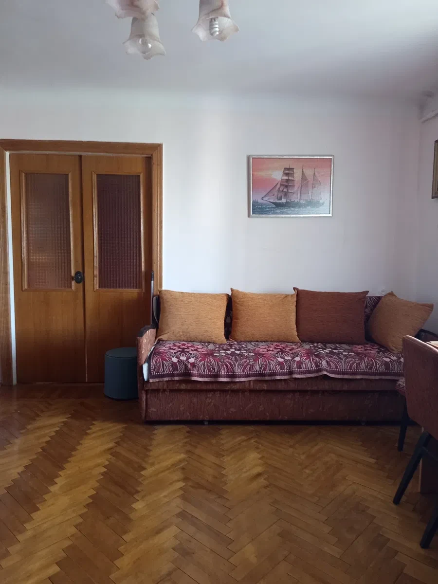 3-кімнатна квартира, Політехніки: дубовий паркет, 2 балкони