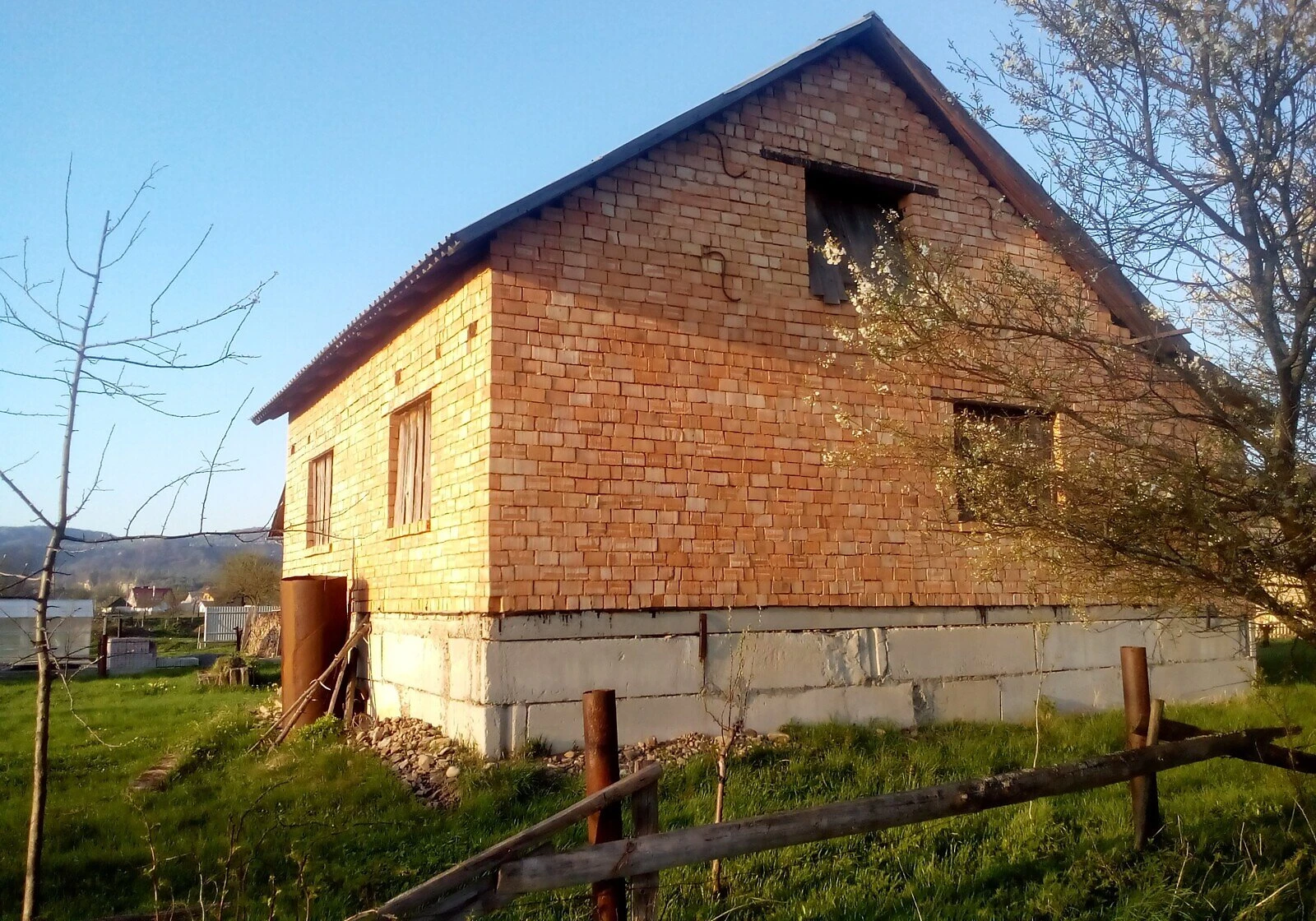 Будинок, Верхнє Синьовидне: ділянка 12 соток, коробка та дах, фото 5