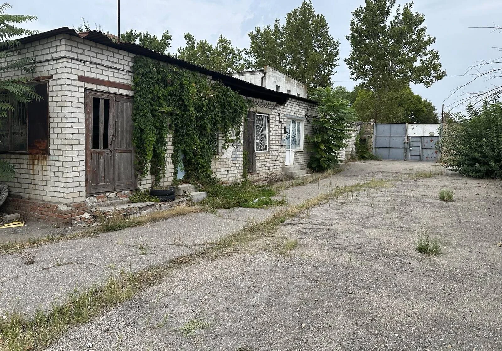 Комерційне приміщення, Центральний: паркан, електрика - фото 1