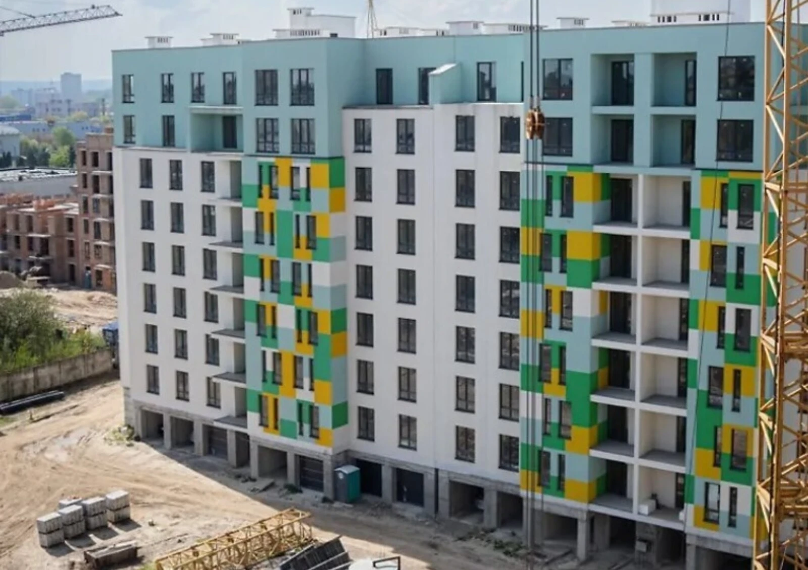 3-кімнатна квартира, Вовчинець: кухня-студія, новобудова, переуступка