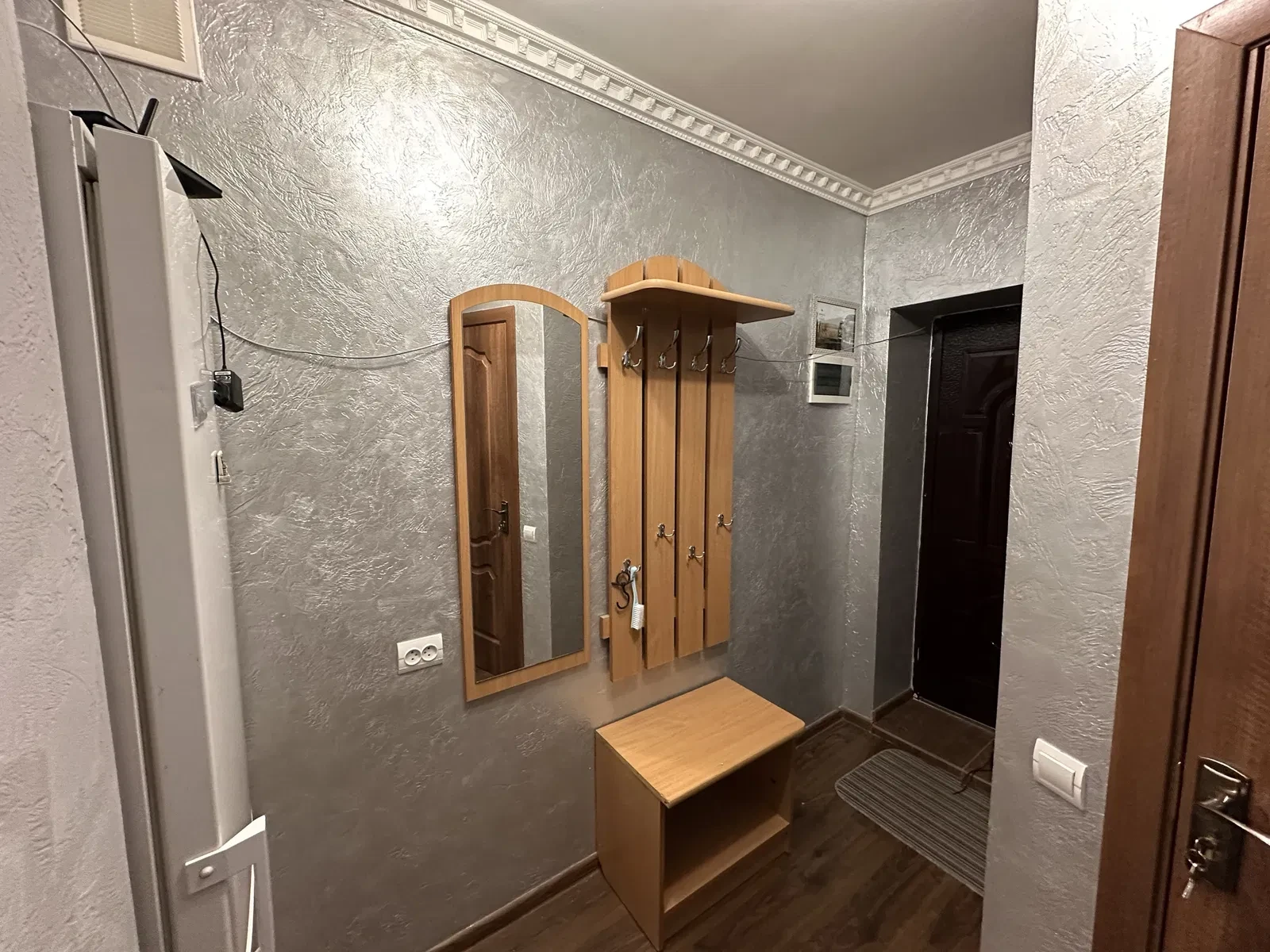 2-кімнатна квартира, Мукачево: капітальний ремонт, меблі й техніка залишаються, фото 5
