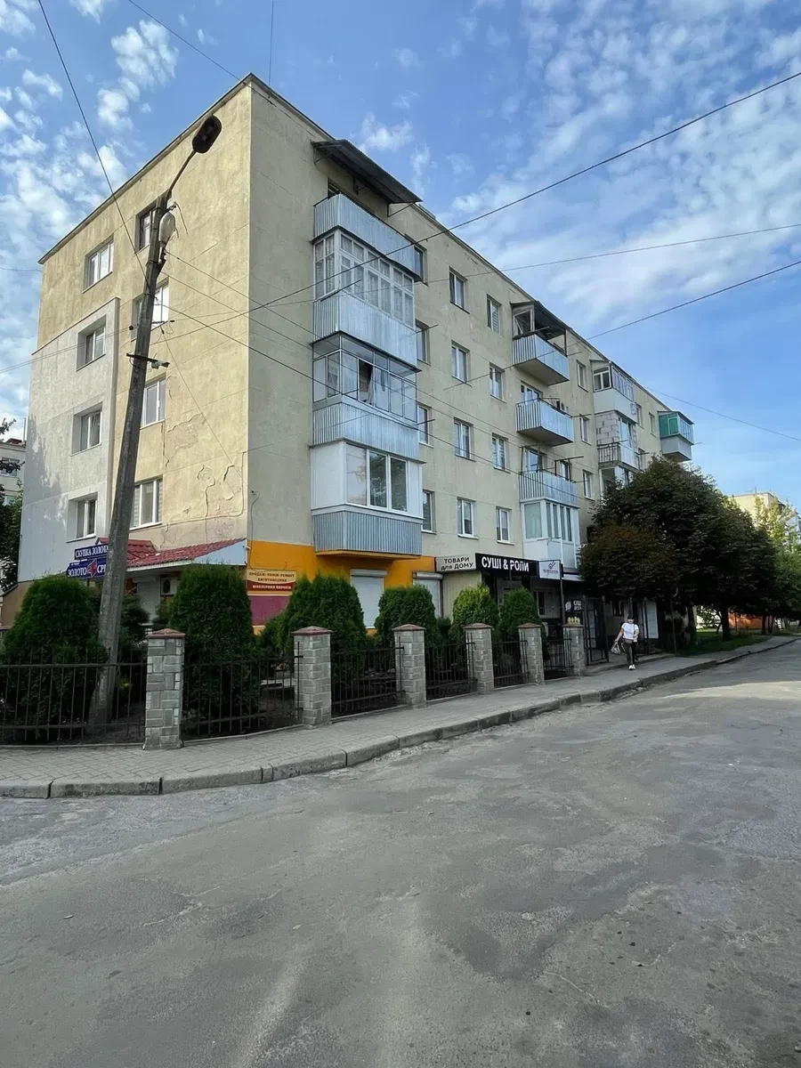 3-кімнатна квартира, Броди: новий євроремонт, індивідуальне газове опалення - фото 2