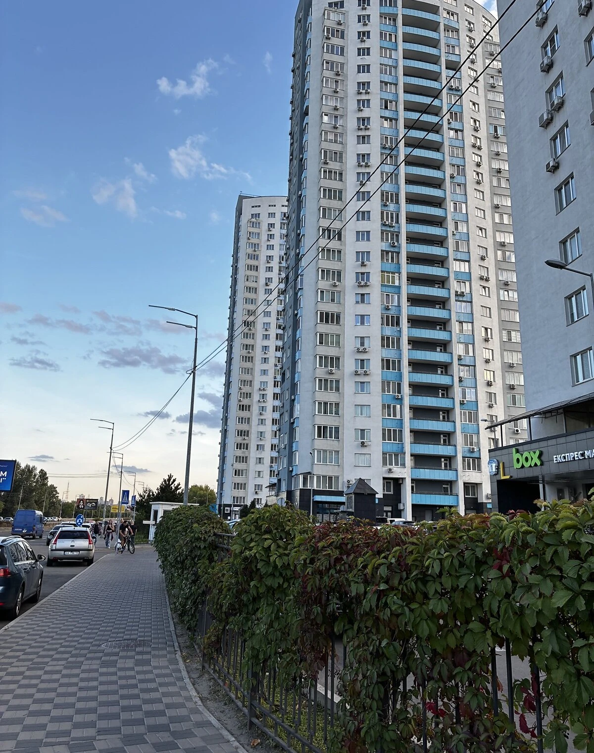 2-комнатная квартира, Оболонь: дизайнерский ремонт, укрытие в доме