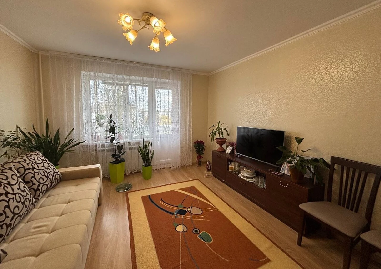 3-кімнатна квартира, Польова: останній поверх, хороший стан, балкон - фото 2