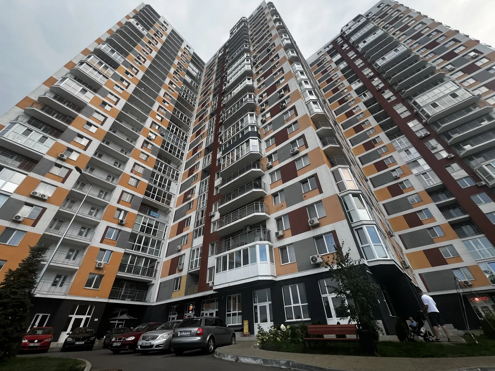 Нежитлове приміщення у ЖК Оранж сіті: фасадне, після ремонту - фото 5
