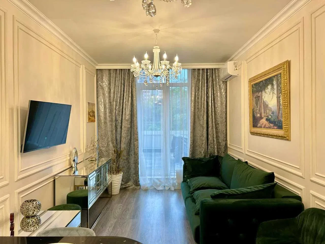 2-кімнатна квартира у ЖК Кадор: власна тераса, авторський дизайн - фото 1
