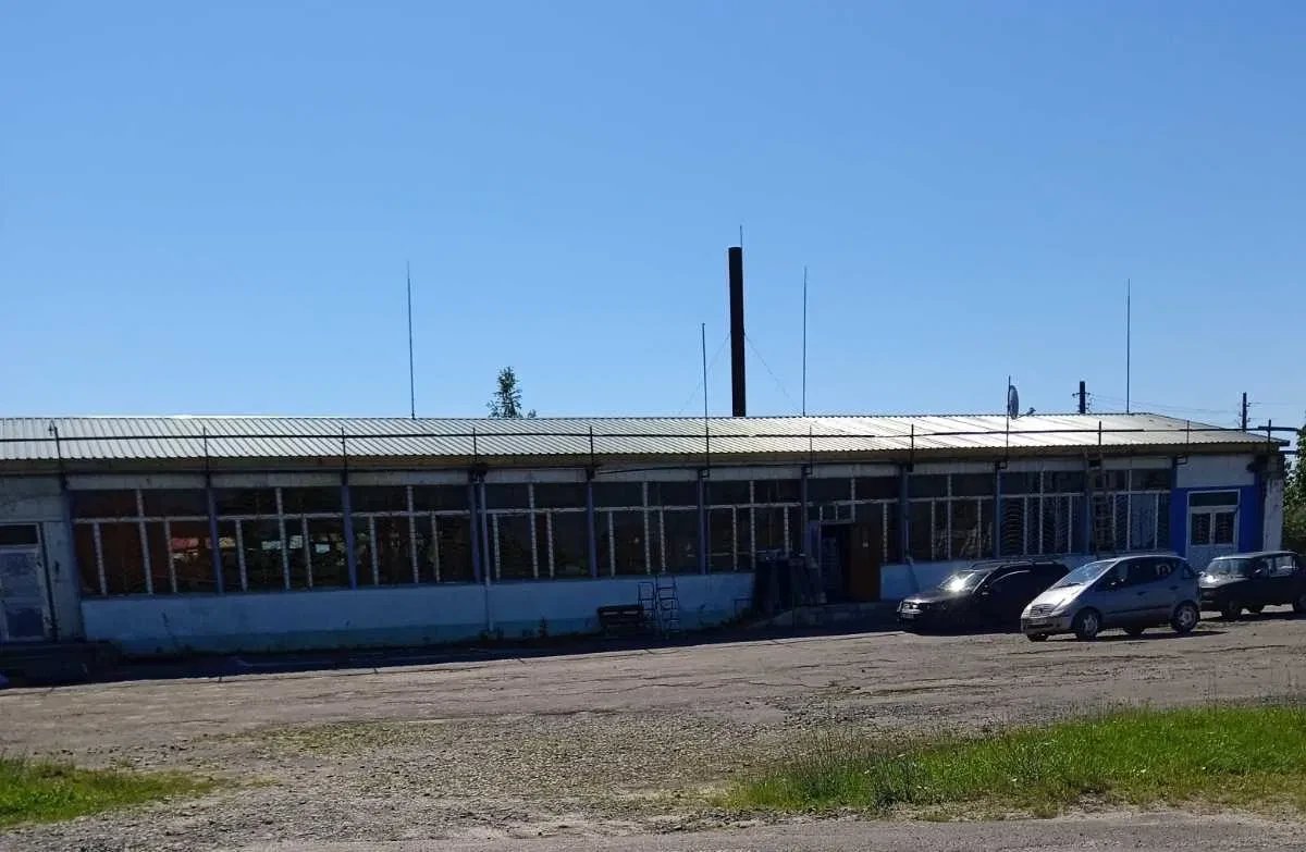 Магазин, Любешів: ремонт даху, 2400 м² приватної землі - фото 1