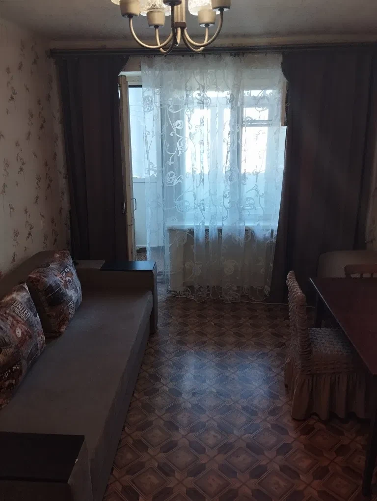 2-кімнатна квартира, Слобідський: гараж у дворі, новий балкон - фото 2