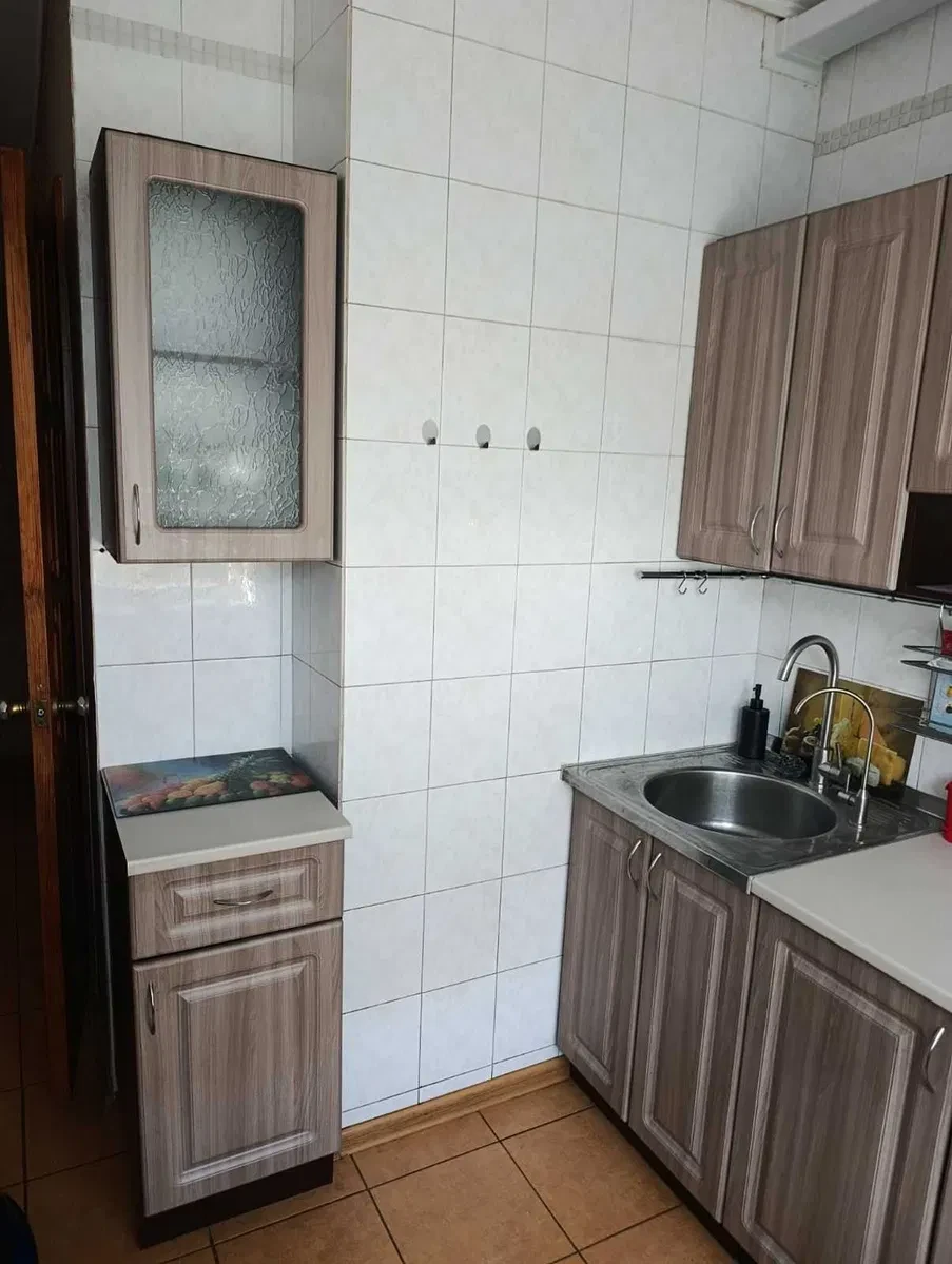 3-кімнатна квартира, Подільський: метро Дорогожичі 2 хв, косметичний ремонт - фото 3