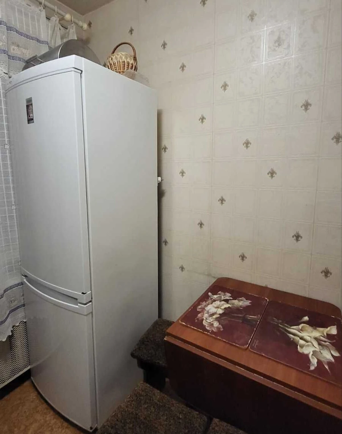 1-комнатная квартира, Кривой Рог: балкон, колонка, внутренний двор, фото 3