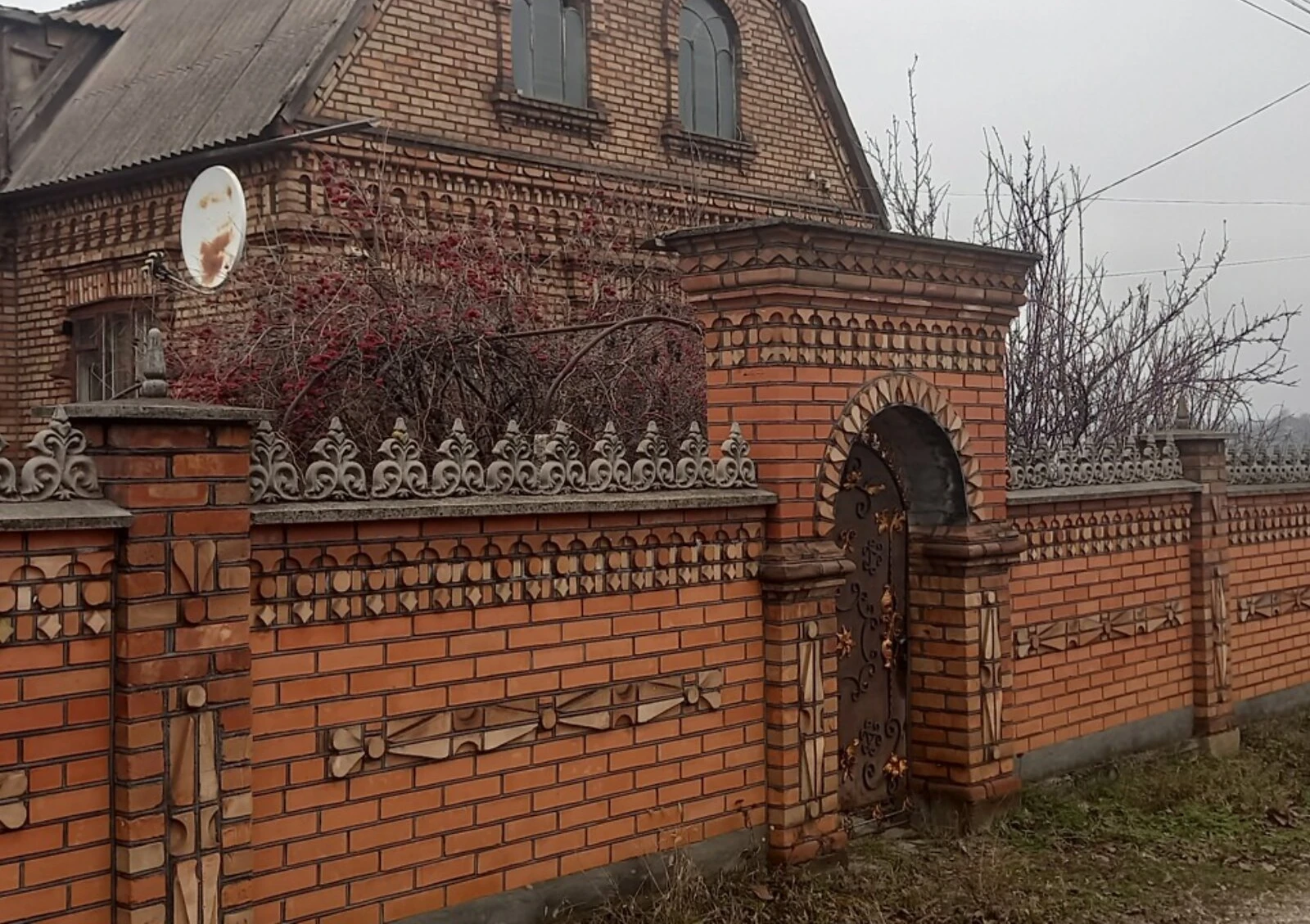 Будинок, Центрально-Міський: 15 соток, гараж із підвалом, окремий вхід - фото 1