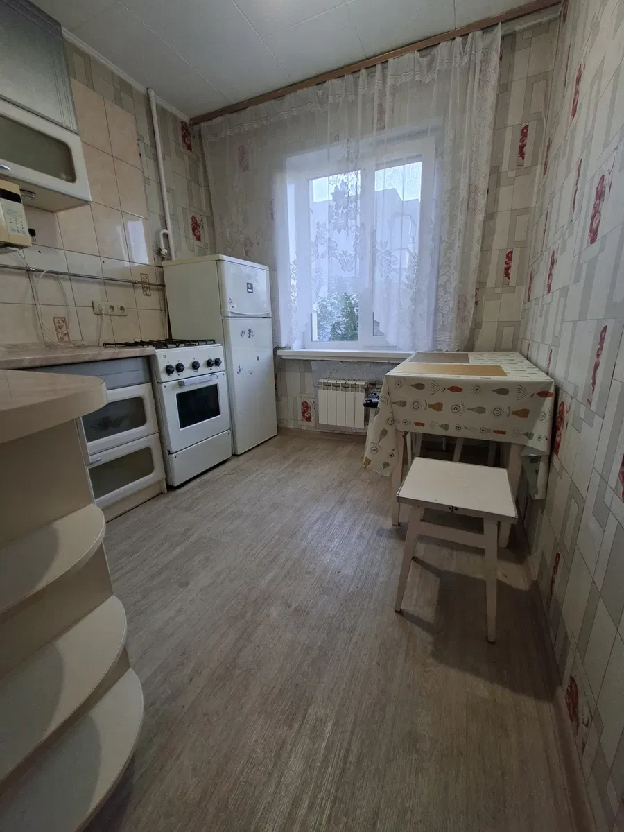 Гостинка, Святошинський: меблі й техніка в комплекті, матова кухня - фото 4