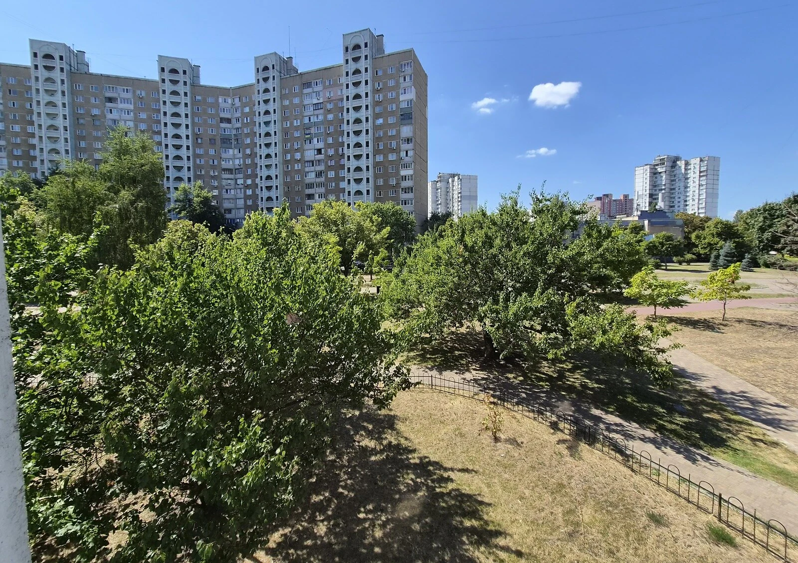 3-кімнатна квартира, Троєщина: можна з малими дітьми, панельний будинок - фото 1