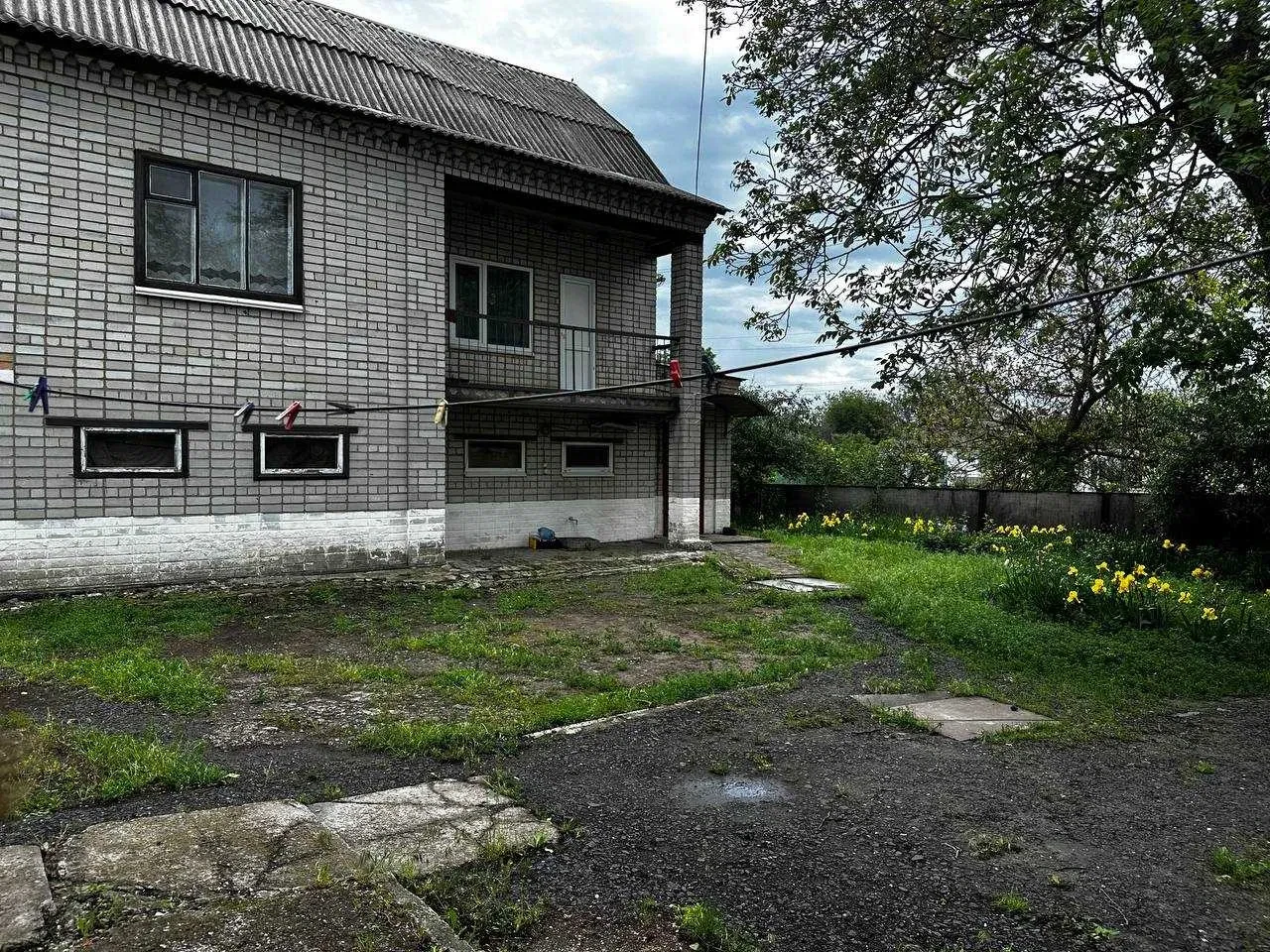 Два дома, Сахновщина: один двор, мебель и техника, фото 2