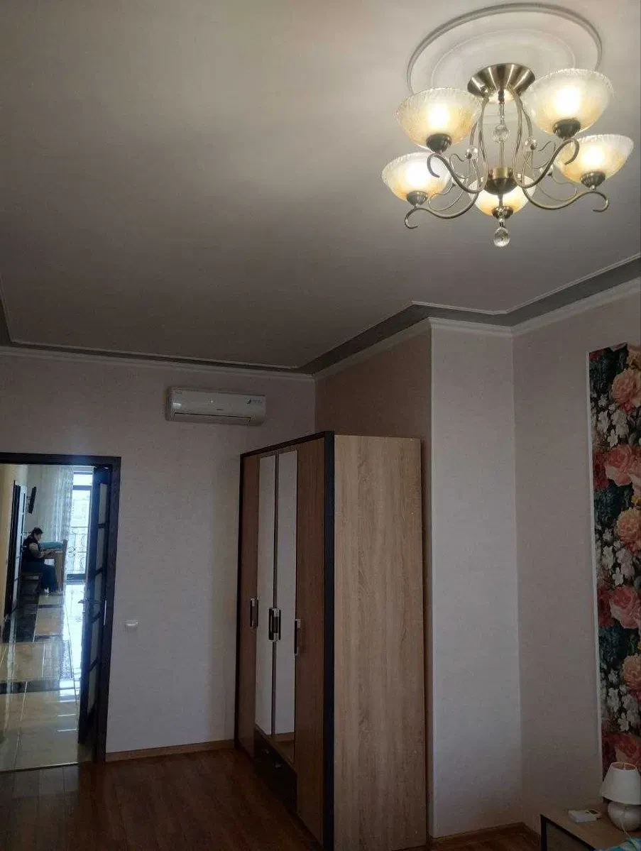 1-кімнатна квартира у ЖК Лимнос: авторський ремонт, паркінг