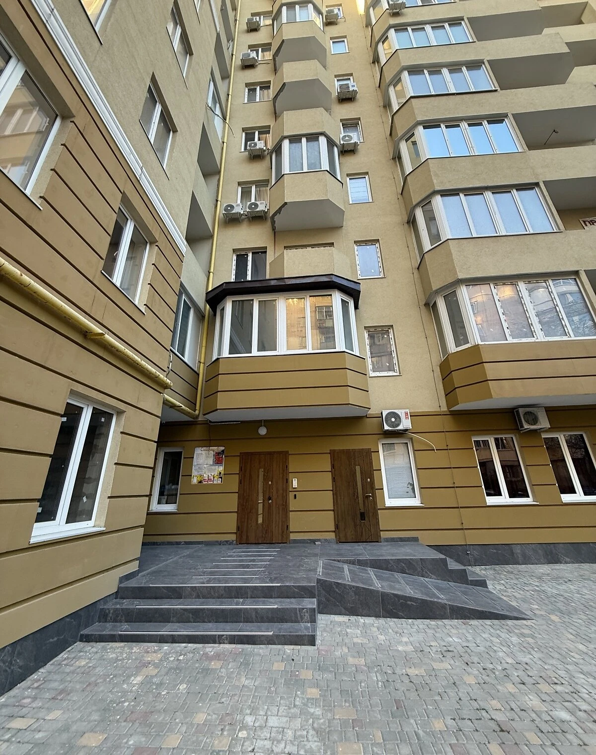 2-кімнатна квартира, Приморський: резервне живлення, закритий двір - фото 2