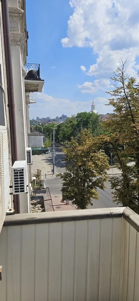 3-кімнатна квартира, Центральний: 3 окремі кабінети, власний котел, фото 5