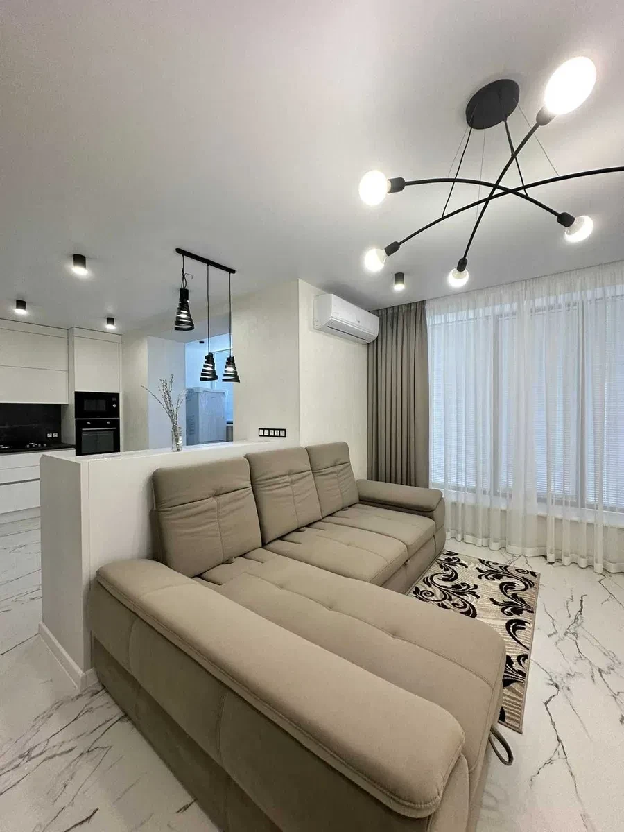 2-кімнатна квартира, Приморський: авторський ремонт, море за 10 хвилин - фото 1
