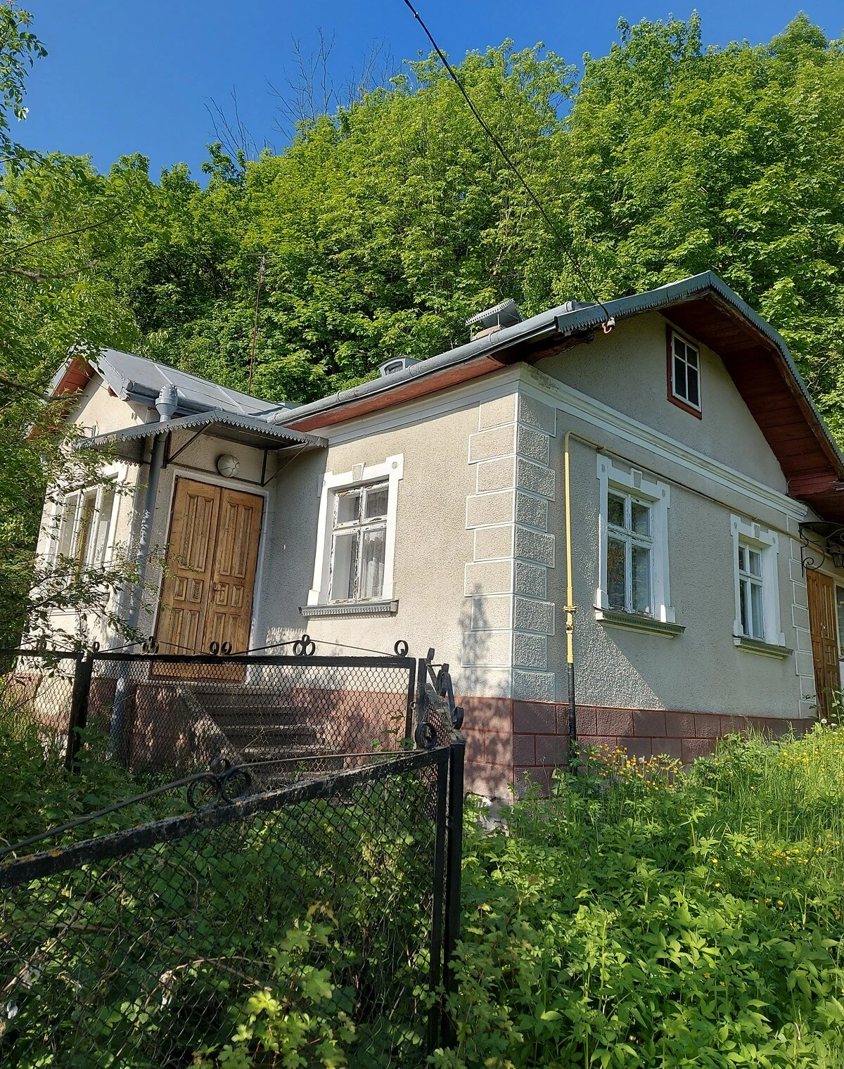 Дом, Монастыриска: одноэтажный, кирпичные стены, сад, фото 2