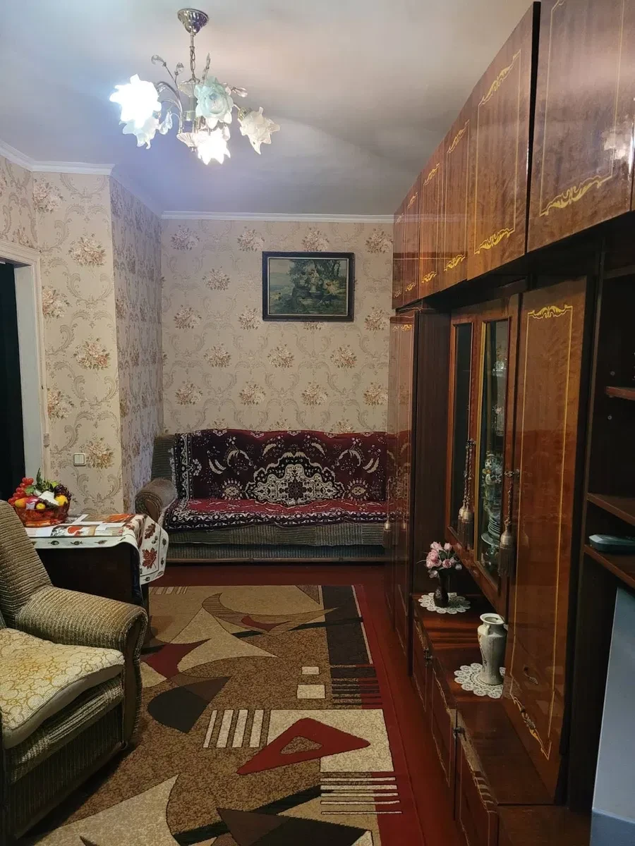2-комнатная квартира, Порт: гараж у дома со светом и погребом - фото 1