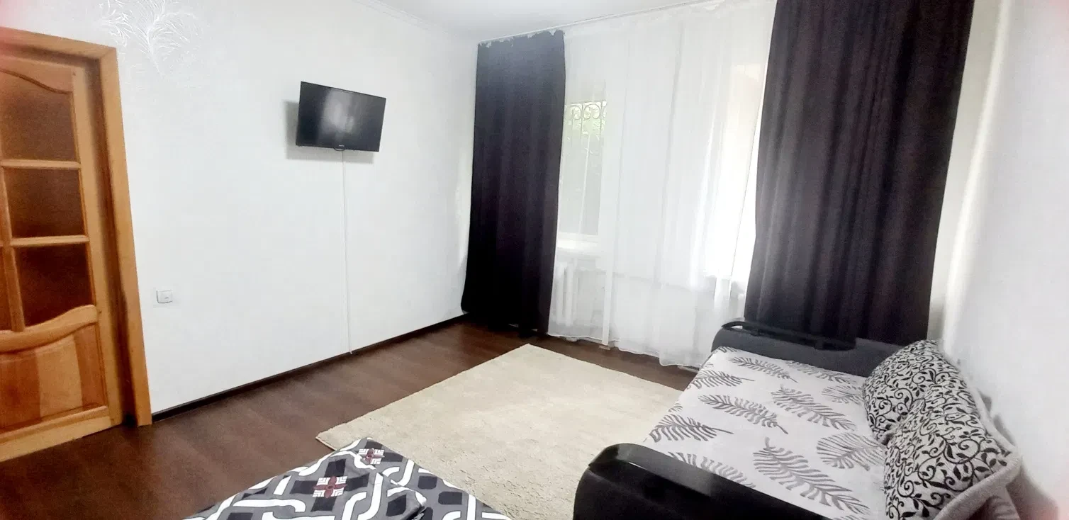 1-кімнатна квартира, Шмідта: закритий двір, власне паркування, фото 1