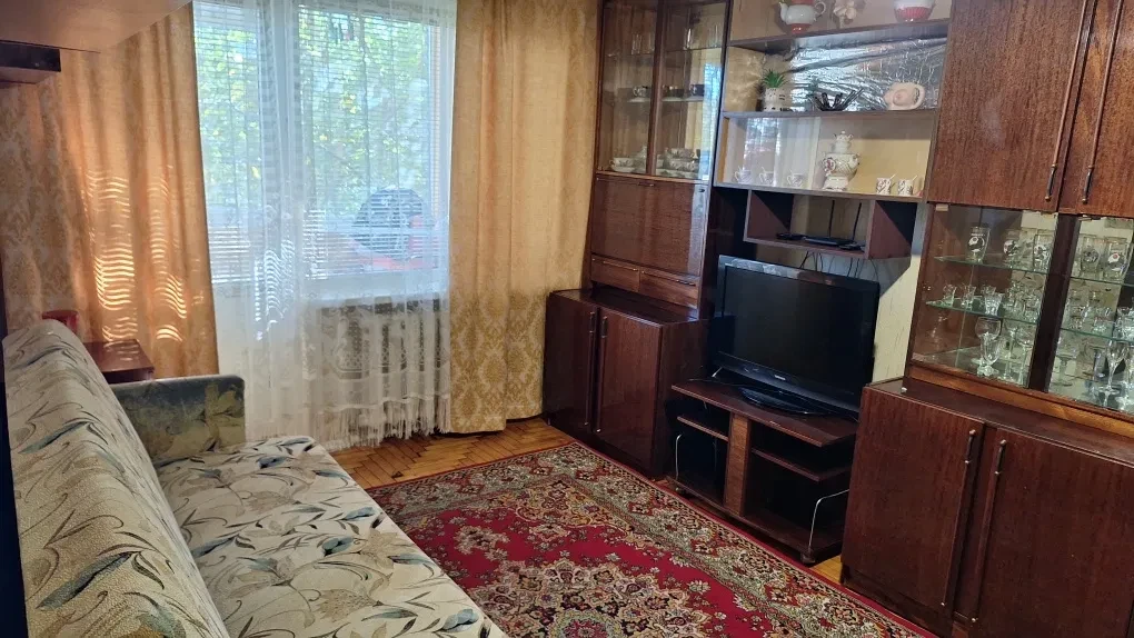 1-кімнатна квартира, Комунарський: для сімейної пари, без тварин - фото 1