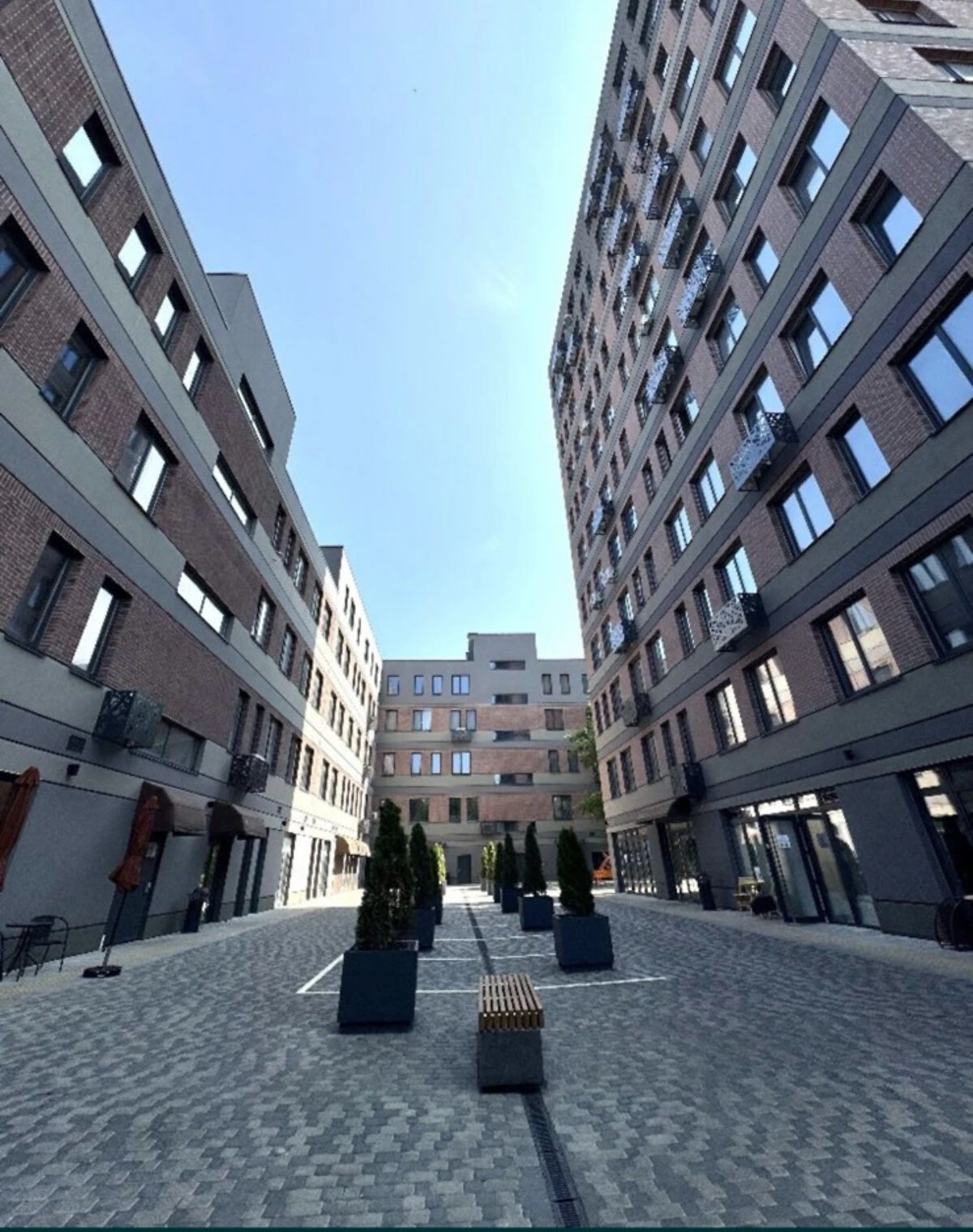 3-кімнатна квартира, Центр: закритий двір, консьєрж, охорона - фото 1