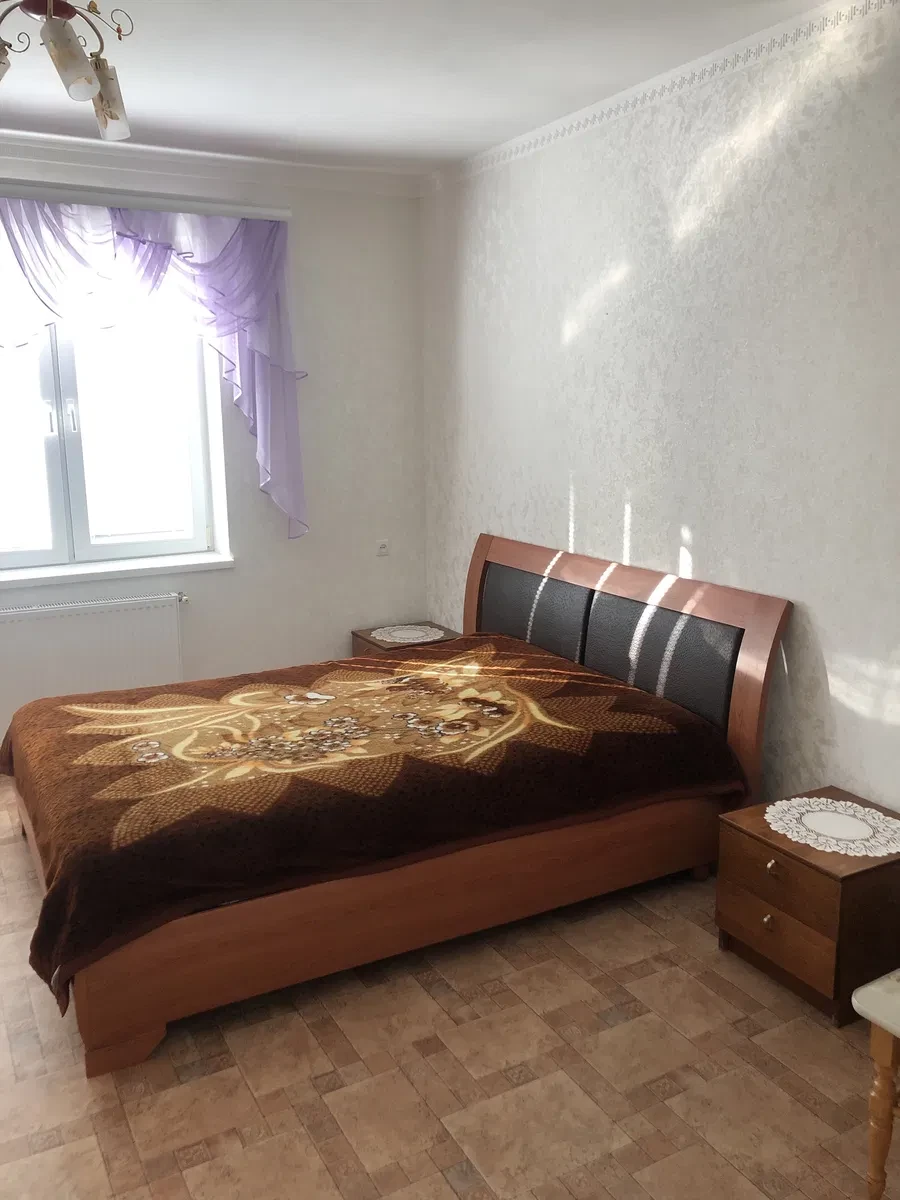 2-комнатная квартира, Каменец-Подольский: свет всегда, паркинг, фото 5