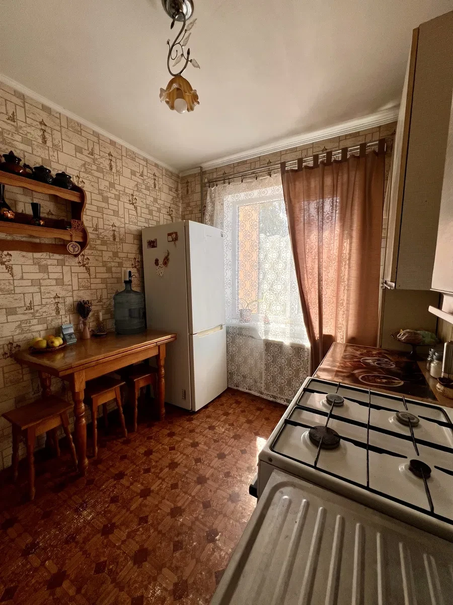 3-кімнатна квартира, Відродження: двостороння, частковий ремонт - фото 3