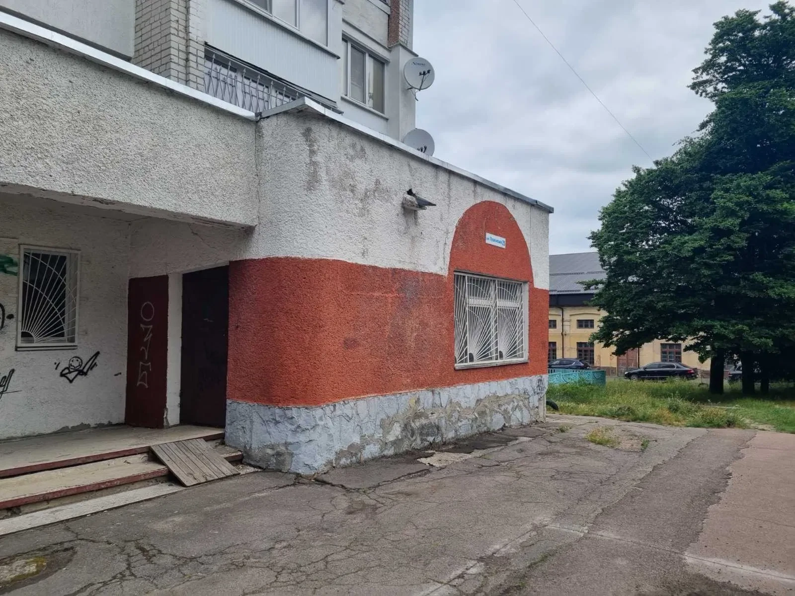 Приміщення, Житомирське: фасадне, з ремонтом