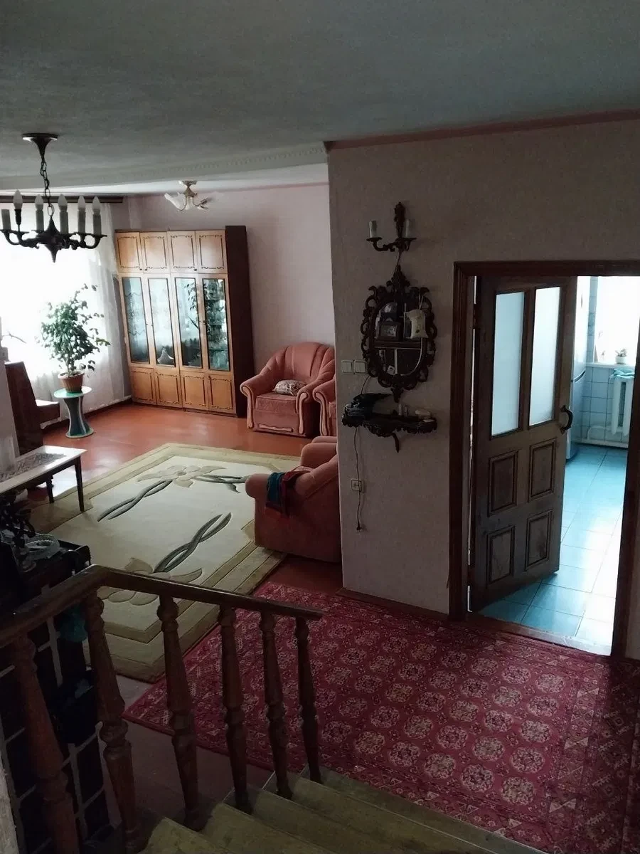Будинок, Звенигородка: гараж, 7 хвилин до центру - фото 1