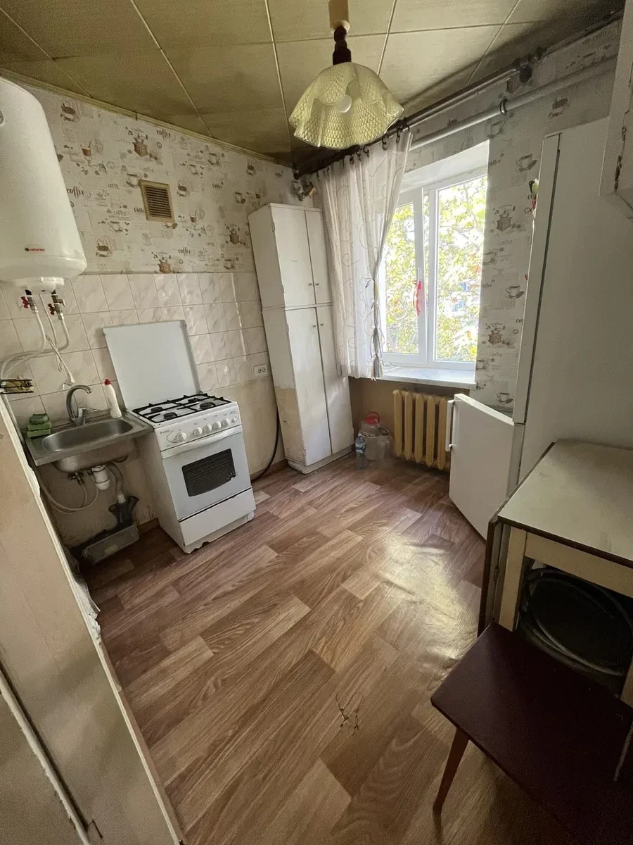 1-кімнатна квартира, Київський: нова покрівля, балкон, фото 4