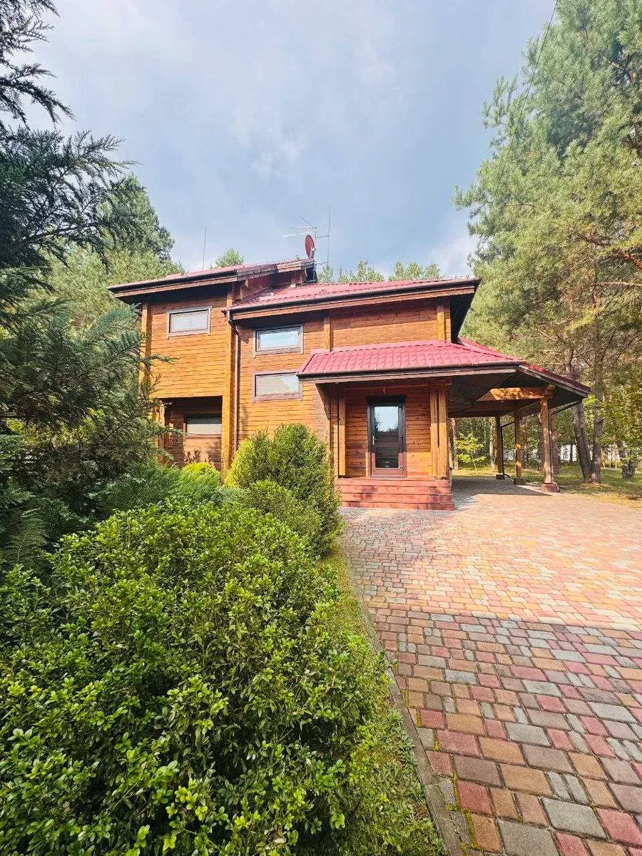 Котедж, Димер: SPA 250 м², генератор 120 кВт, 36 соток