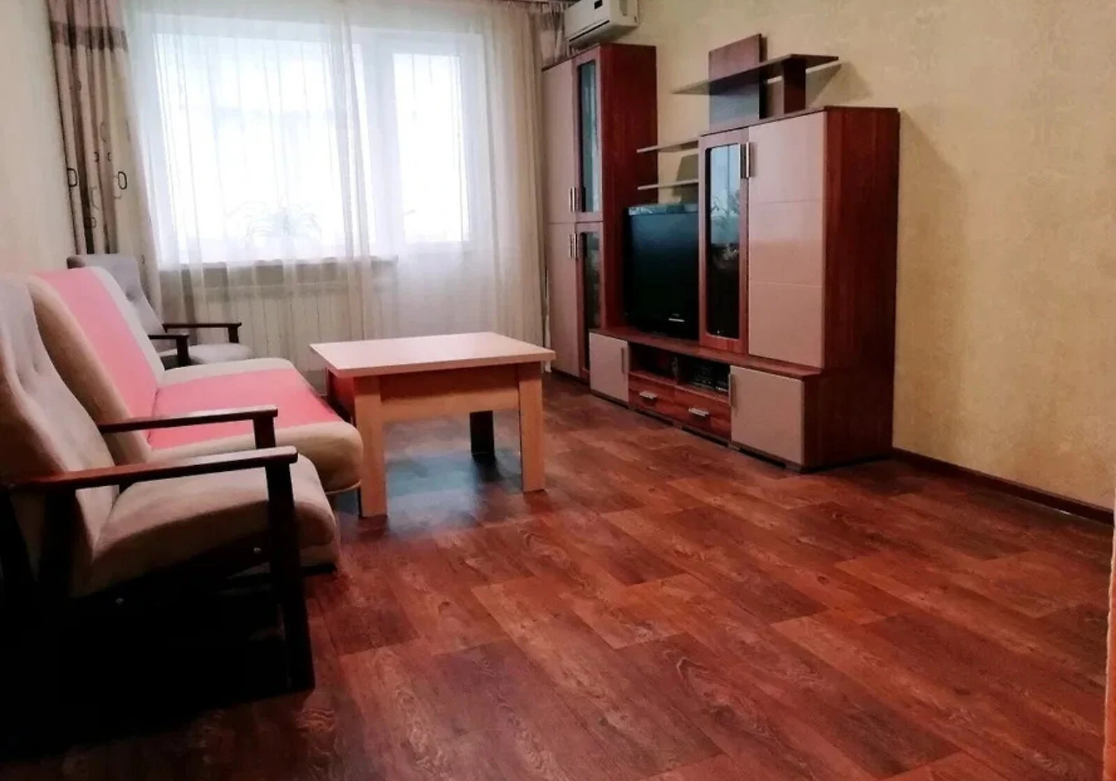 2-кімнатна квартира, Одеська: інтернет, вода й опалення без світла - фото 1