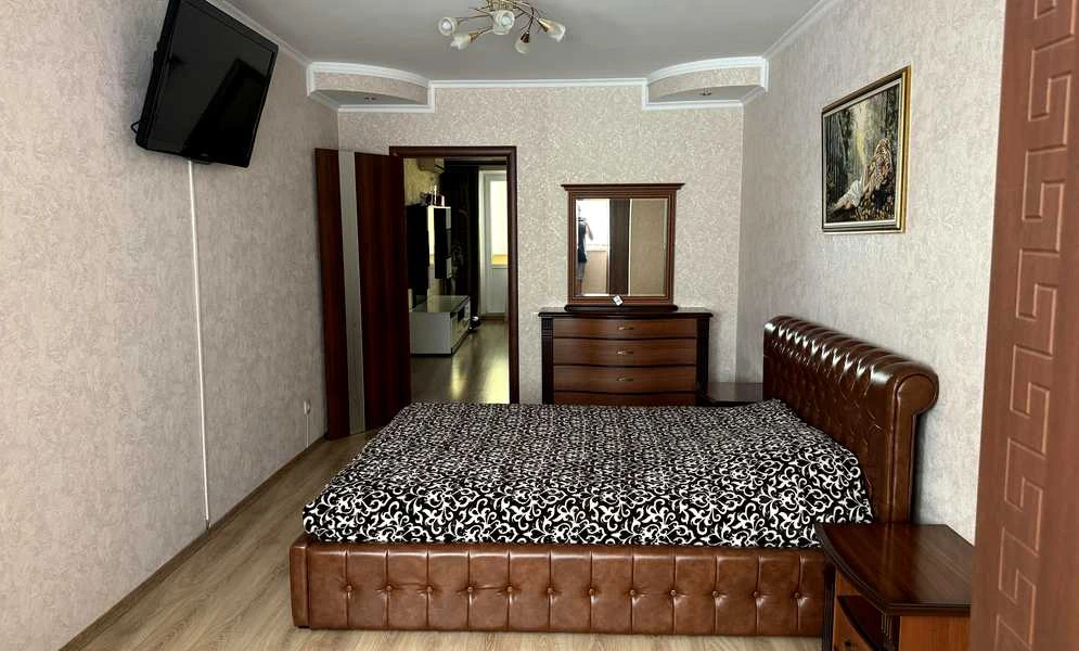 3-кімнатна квартира, Космічний: нові меблі й техніка, можна з дітьми - фото 4