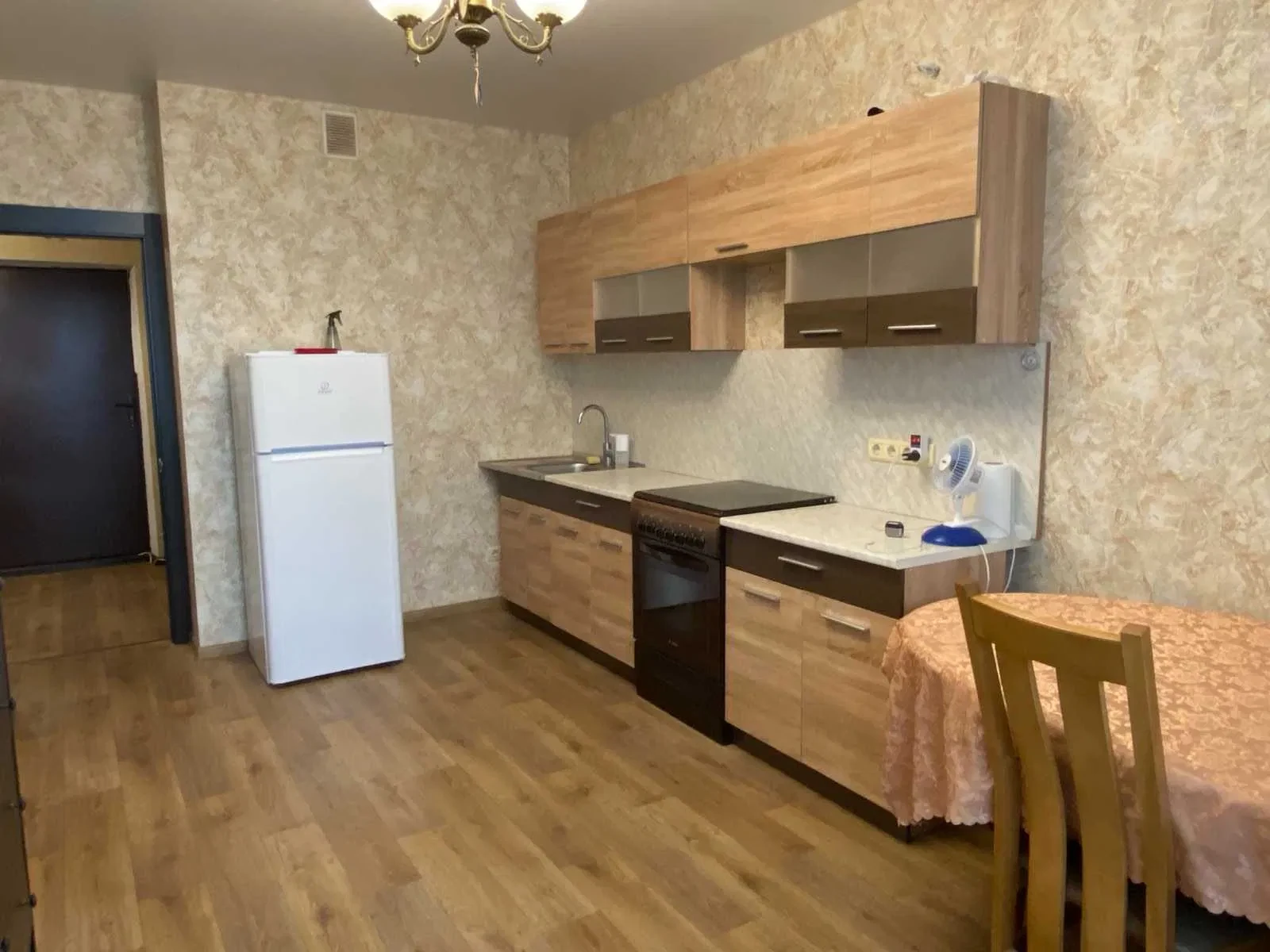 1-кімнатна квартира у ЖК Озерний: метро Академмістечко 20 хв пішки