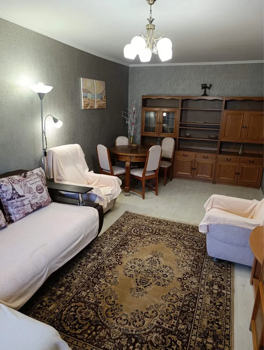 2-кімнатна квартира, Центральний: після капремонту, гараж, фото 3