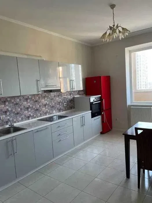 2-кімнатна квартира, Печерський: 2 спальні, Палац Україна за 10 хв
