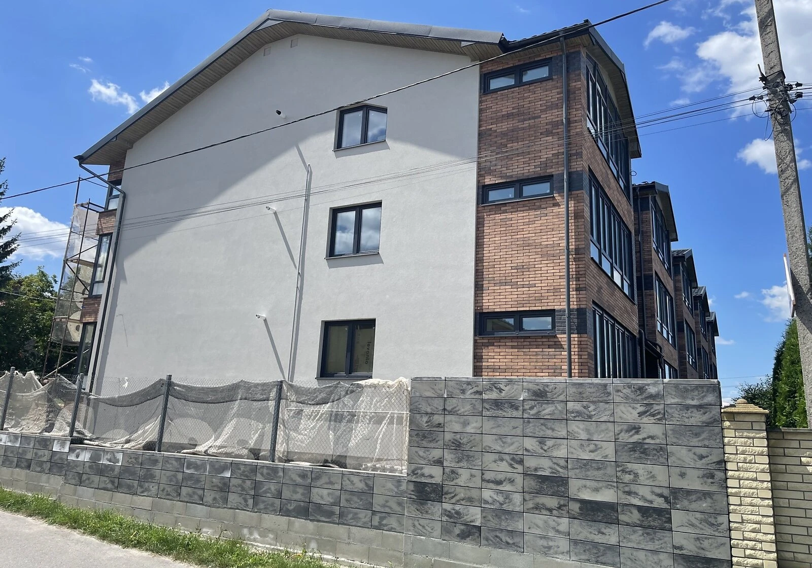 3-кімнатна квартира, Кемпінг: закріплене паркомісце, можливий торг, фото 3