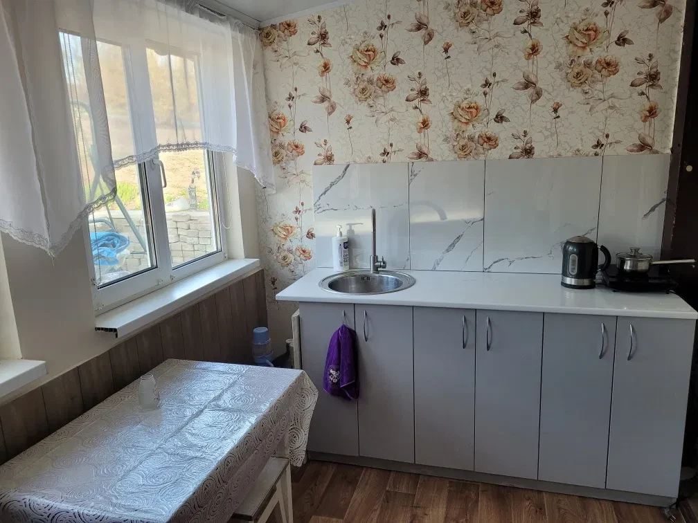 Ділянка 8 соток, Васильків: дача, теплиця 20 м², плодовий сад