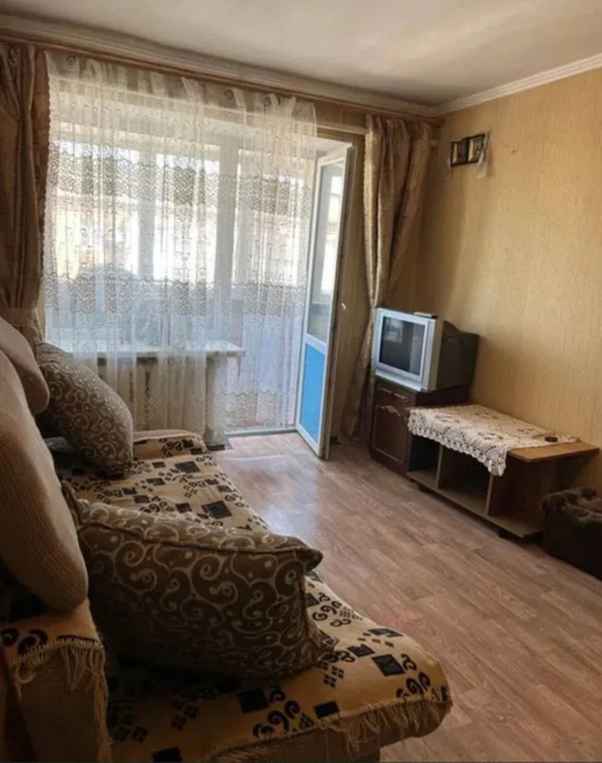 1-кімнатна квартира, Глухів: єОселя, косметичний ремонт - фото 1