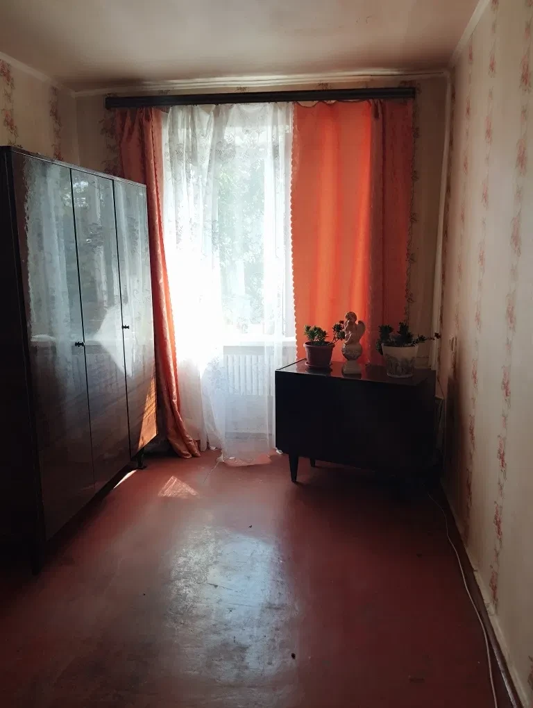 2-кімнатна квартира, Слобідський: гараж у дворі, новий балкон - фото 3