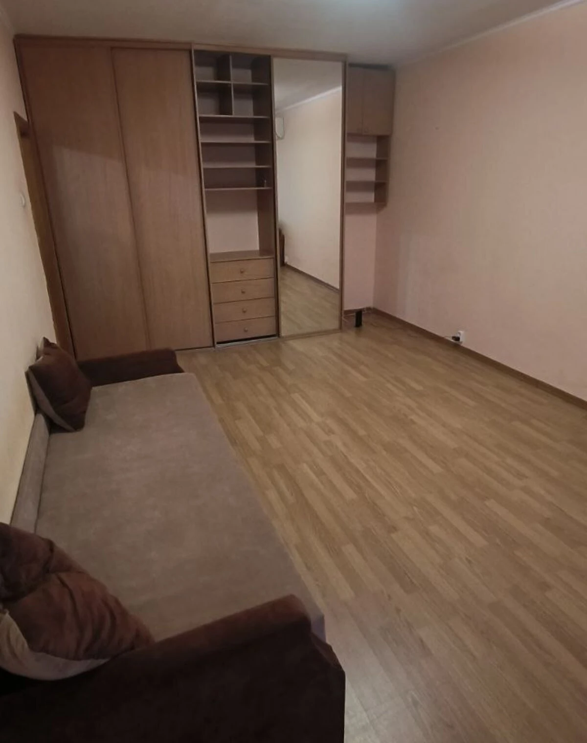 1-комнатная квартира, Теремки-1: торг, метро Теремки - фото 1