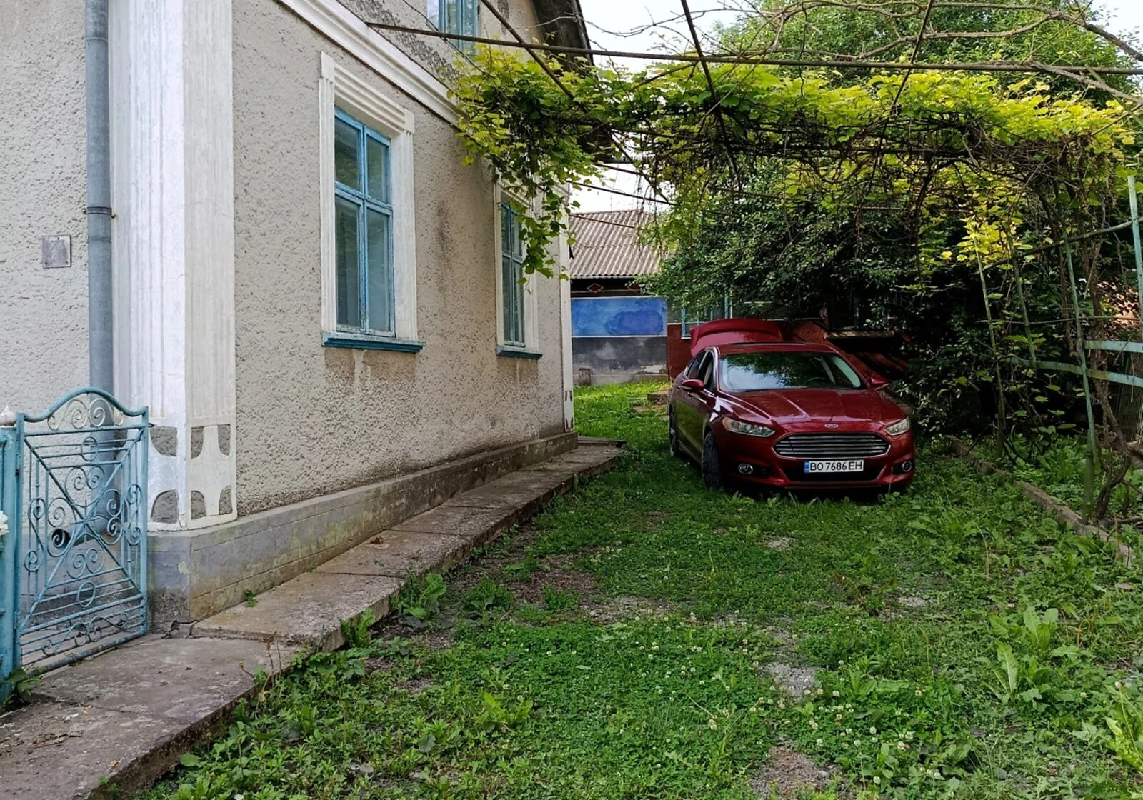 Будинок, Старий Нижбірок: веранда, криниця, гараж у дворі, фото 3